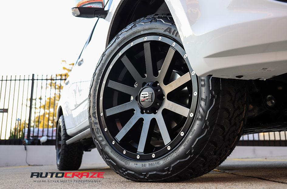 HOLDEN TRAILBLAZER HEIST SATIN BLACK
